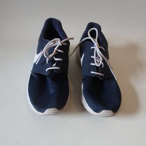 Nike Navy Blue, White Knit Sneakers 6.5 *